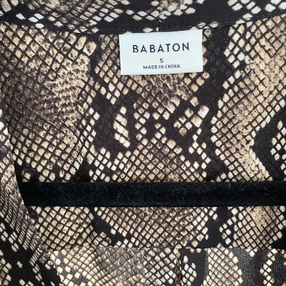 Animal print/leopard print bodysuit really cute to go to work or go out in. - Picture 3 of 6